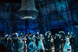 新国立劇場合唱団
New National Theatre Chorus