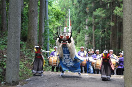 岩手県遠野市板澤の鹿踊り