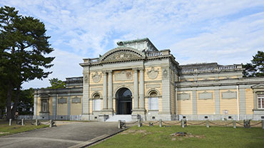 奈良国立博物館